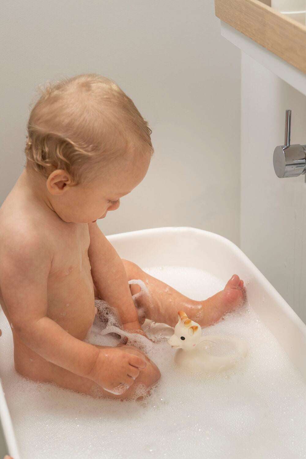 Sophie la giraffe So' Pure Bath toy Bath