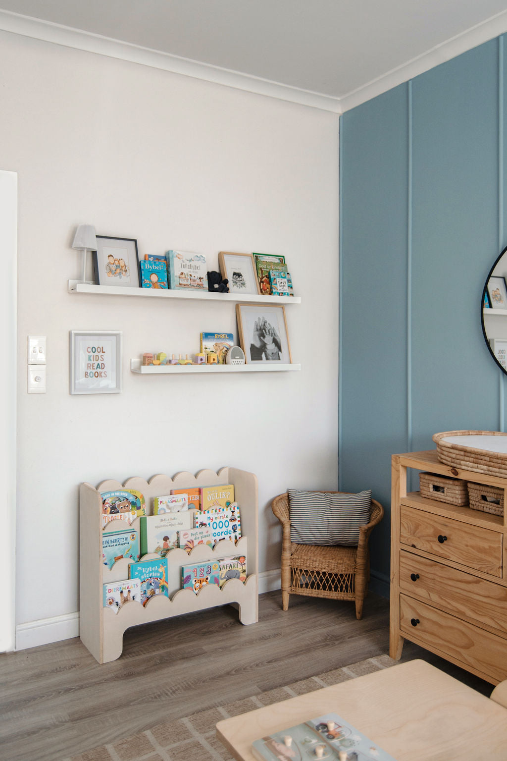 Scallop Book shelf