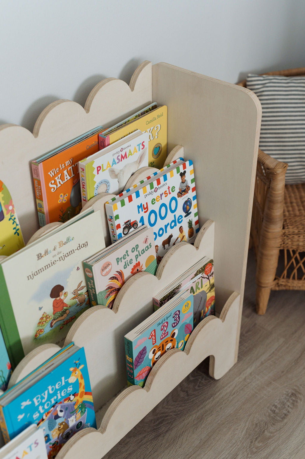 Scallop Book shelf