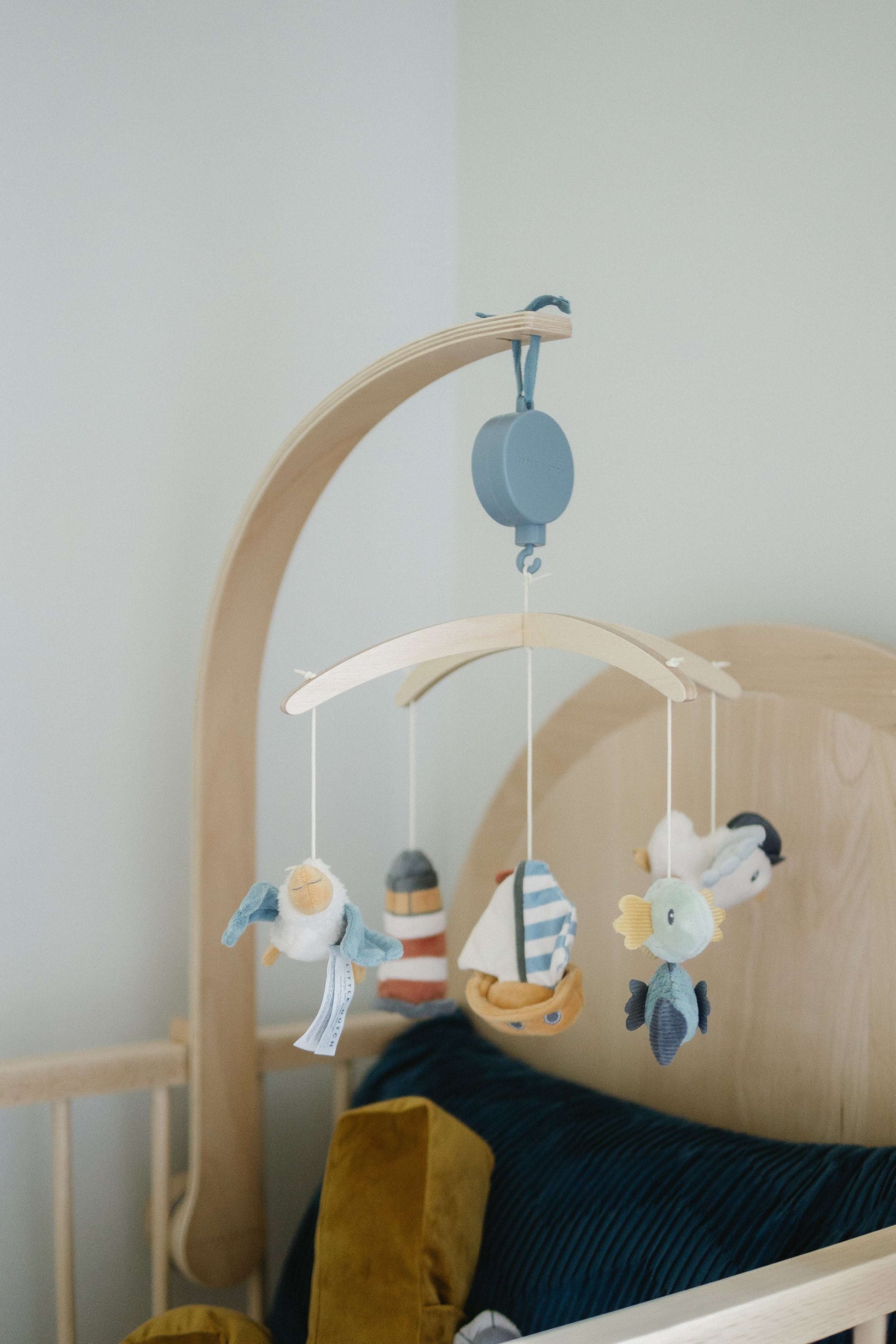 Bold Cot in Beech wood Cots