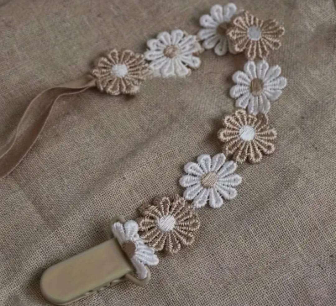 Daisy Dummy Clip Daisy Brown