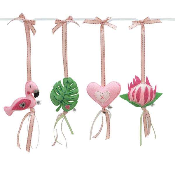 HEARTFELT DINGLE DANGLE SET - FANCIFUL FLAMINGO Decor