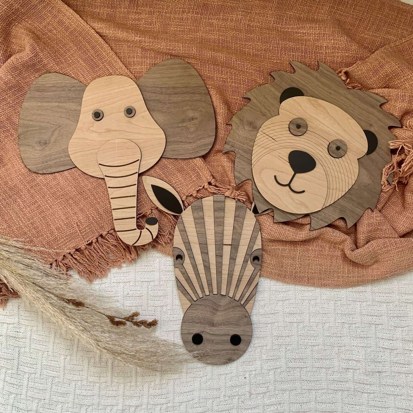 &quot;In the wild&quot; animal heads Decor