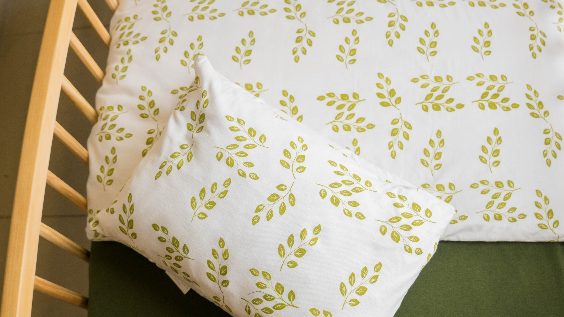 LEAF PATTERN DUVET COVER AND PILLOW CASE