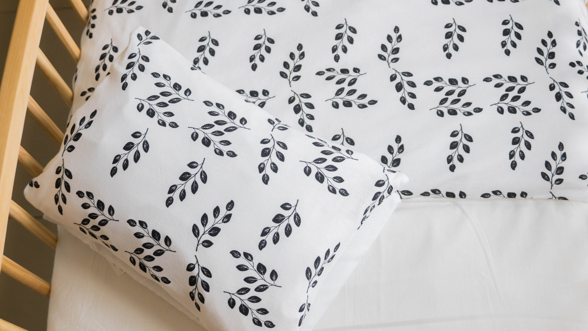 LEAF PATTERN DUVET COVER AND PILLOW CASE