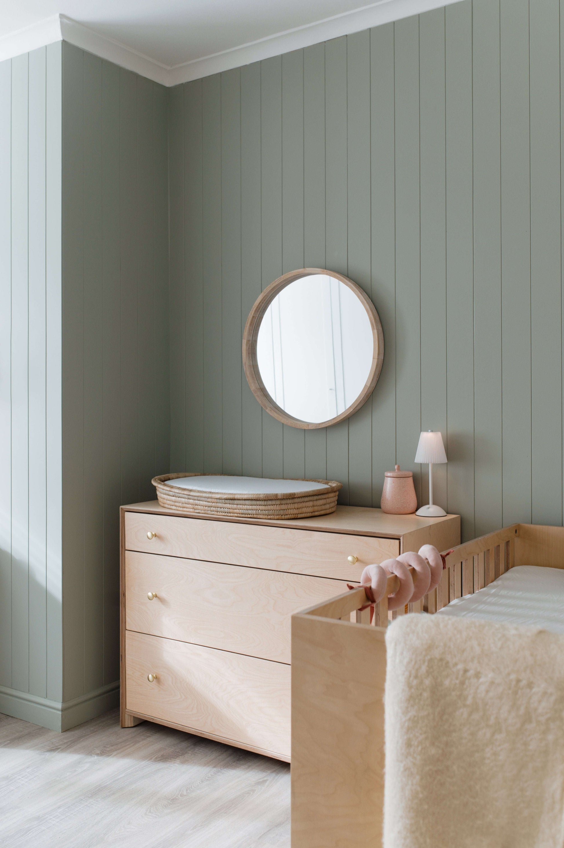 Lora Compactum Compactum