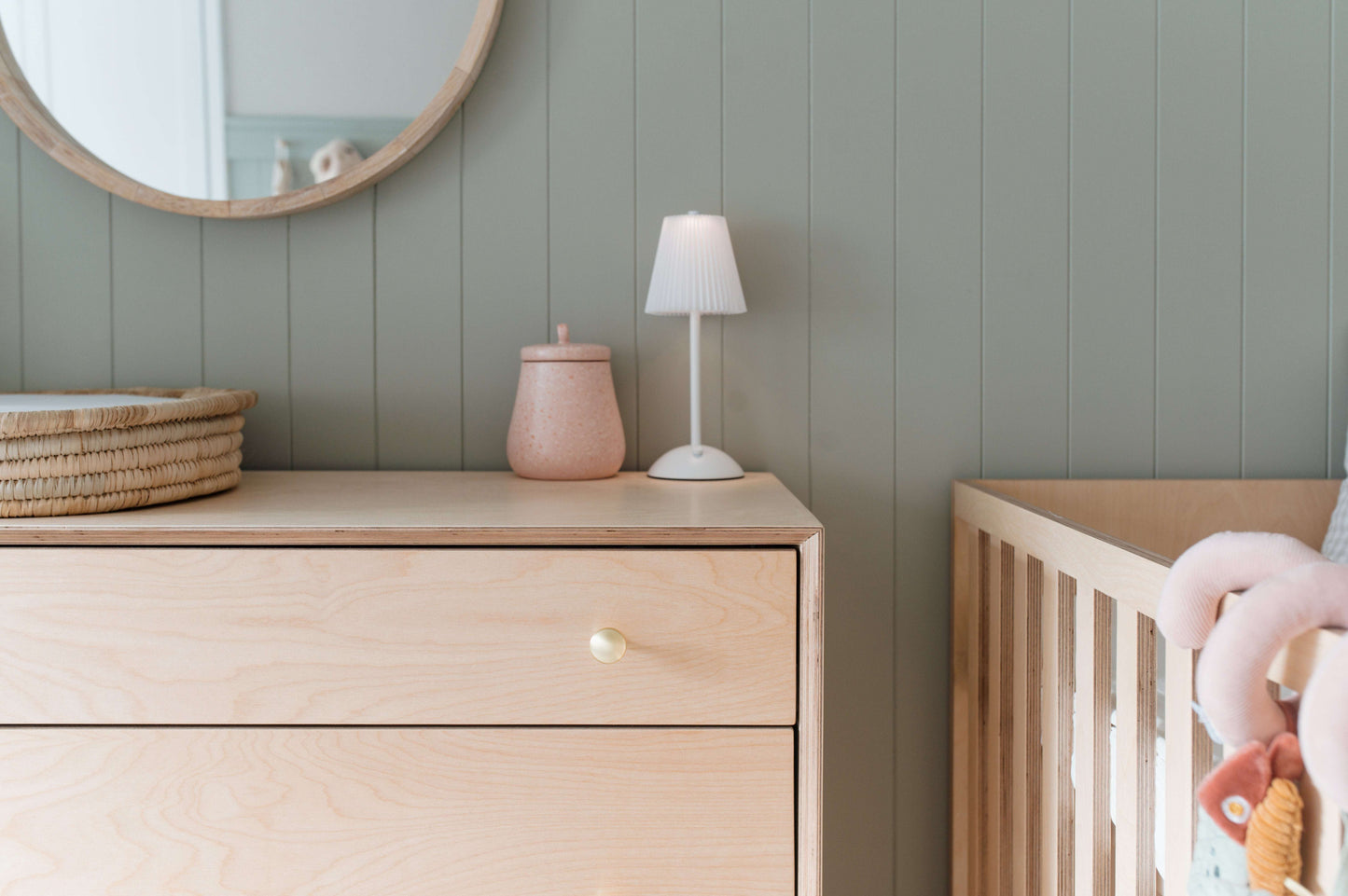 Lora Compactum Compactum