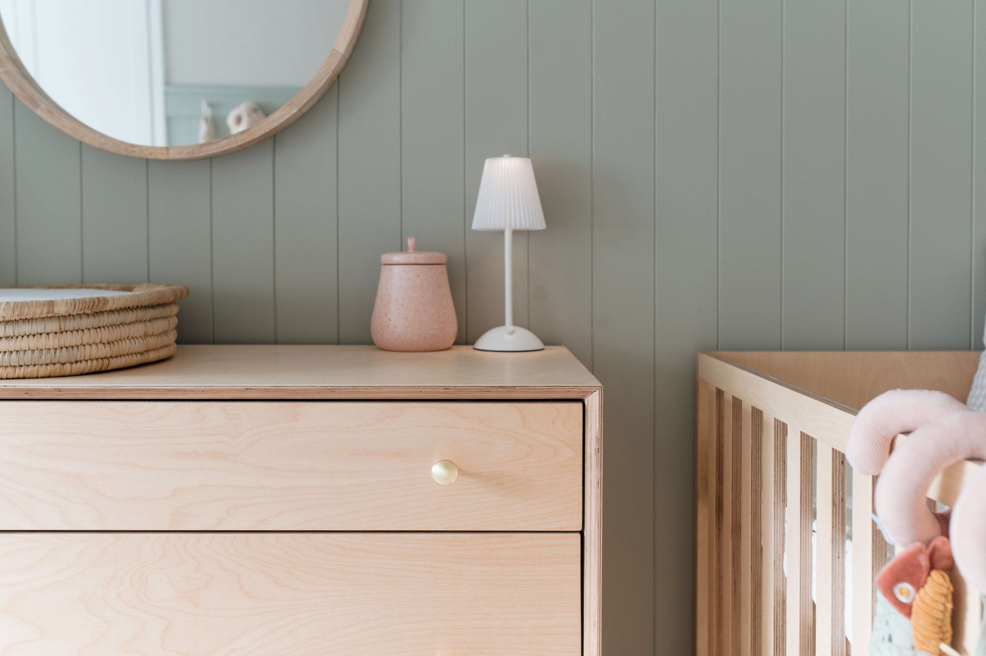 Lora Compactum Compactum