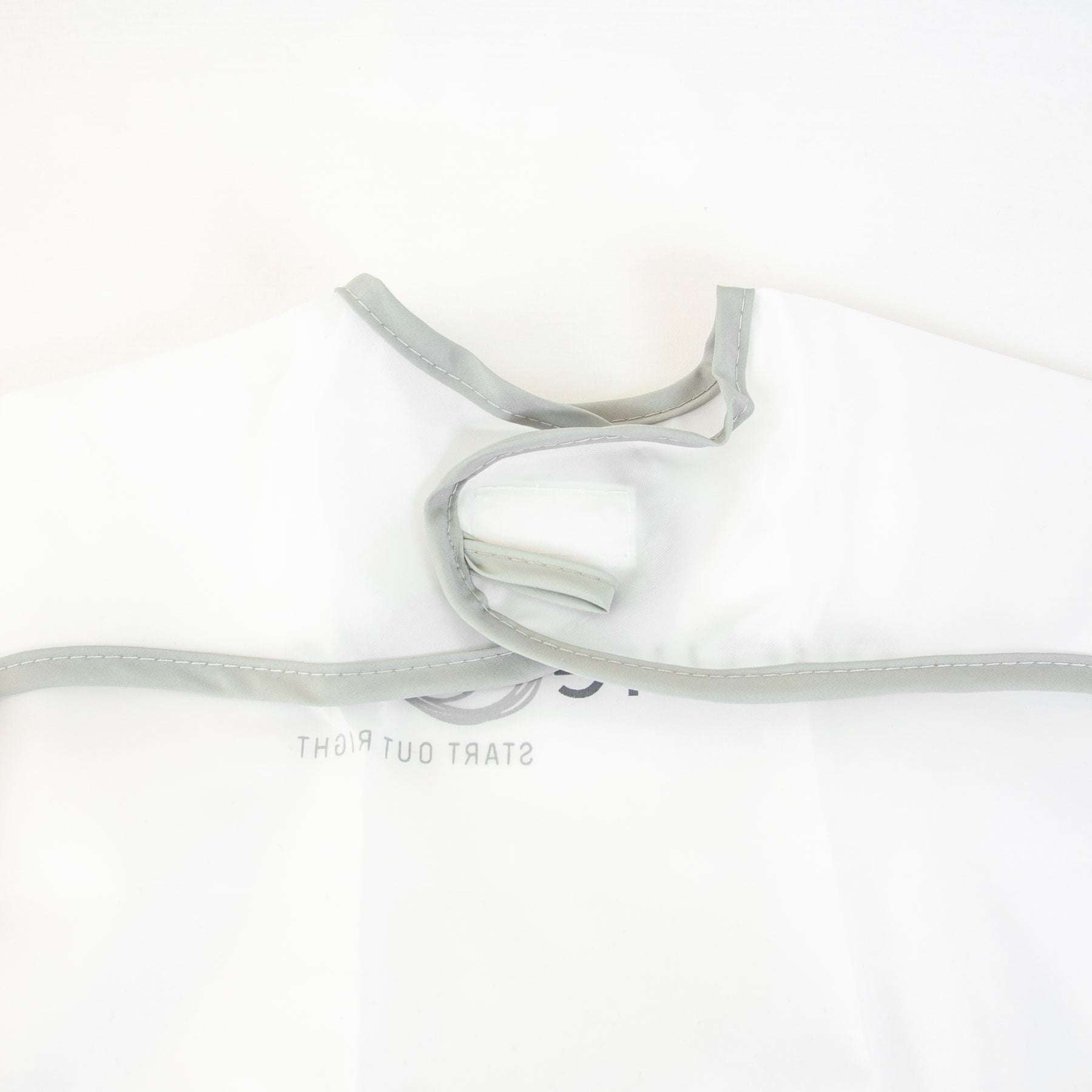 Nurture one fuss free bib MEAL