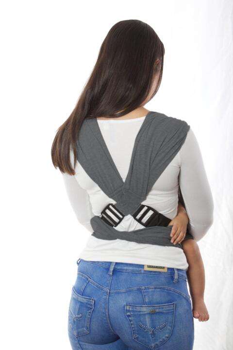 Simplify Babywearing with the Easy-to-Adjust SnuggleRoo Carrieru200bn