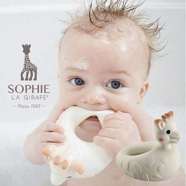 Sophie la giraffe So' Pure Bath toy Bath